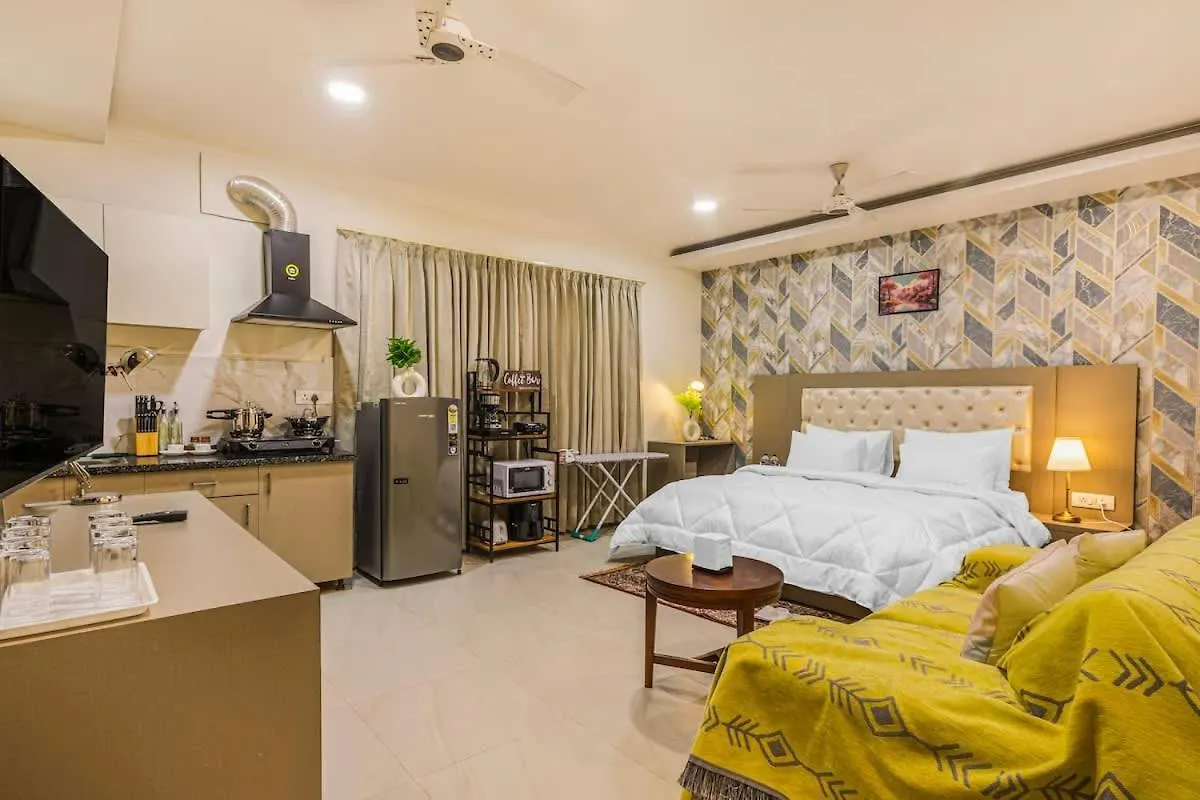 Penthouse With Jacuzzi Steam Bath &Foot Massage Lejlighed Gurgaon